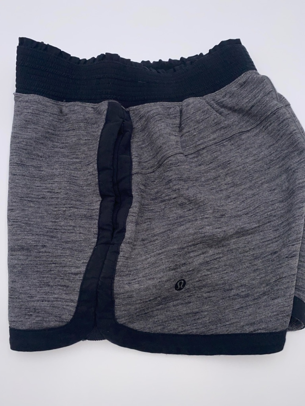 lululemon Varsity Heathered Gray Cotton shorts size 4 - Picture 6 of 8